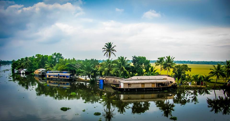 alappuzha-backwaters-kerala
