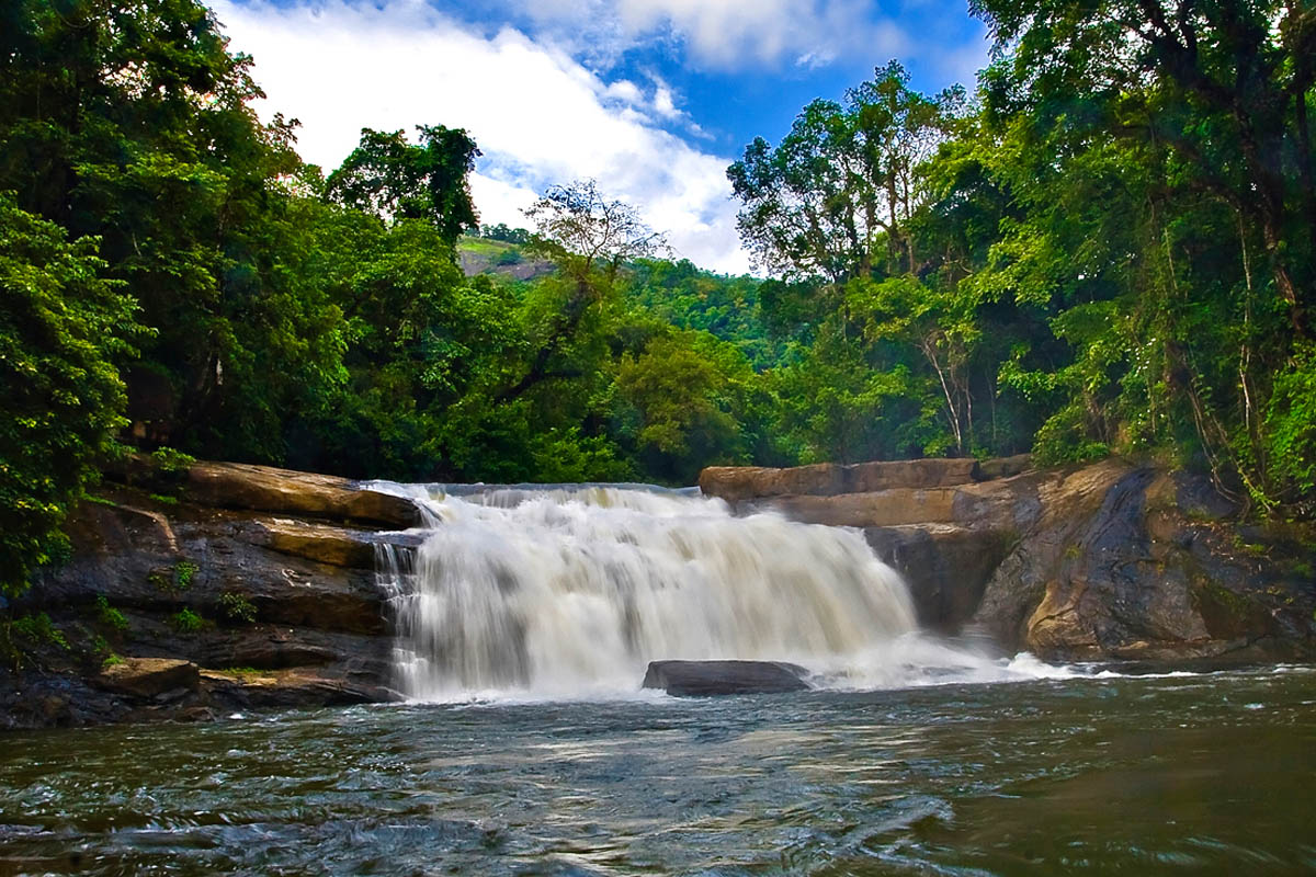 thommankuthu-waterfalls-trekking-ecotourism-idukki